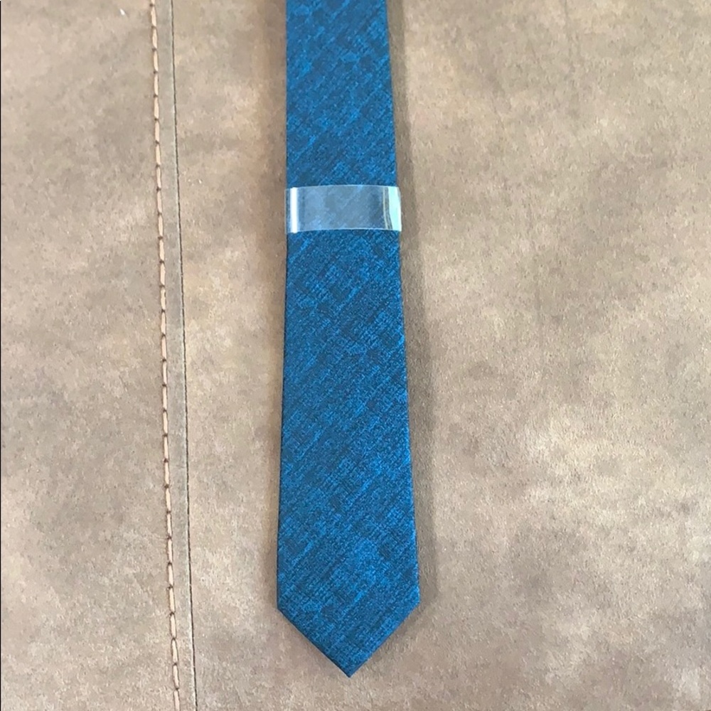 Blue tie